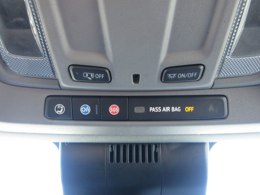 Certified 2022 Chevrolet Silverado 1500 RST w/ Z71 Off-Road Package image 35