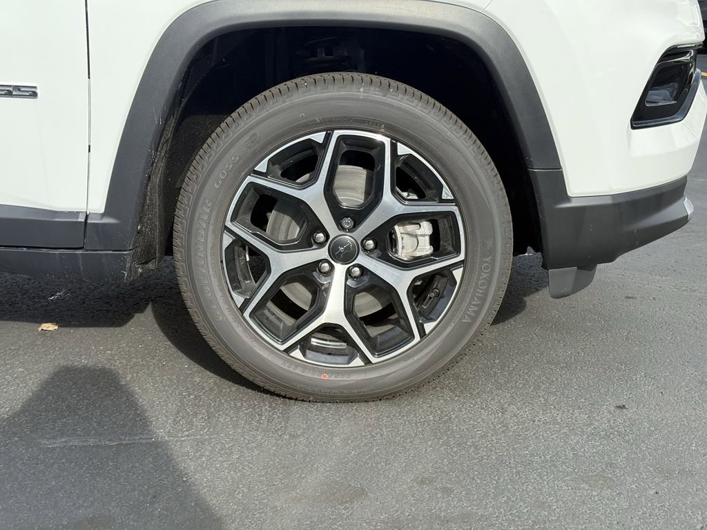 New 2026 Jeep Compass Limited w/ Sun, Sound & Navigation Group image 9