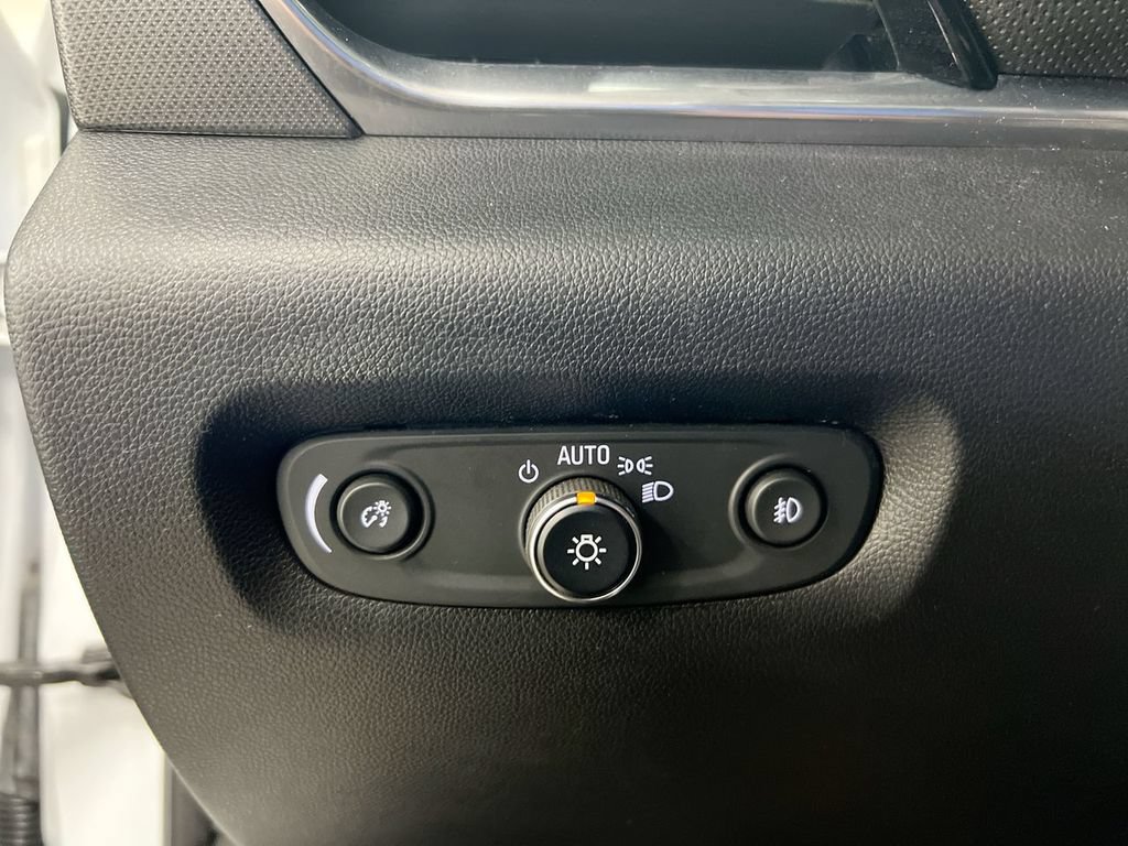 Used 2020 Chevrolet Traverse Premier w/ Redline Edition AWD/4WD image 19