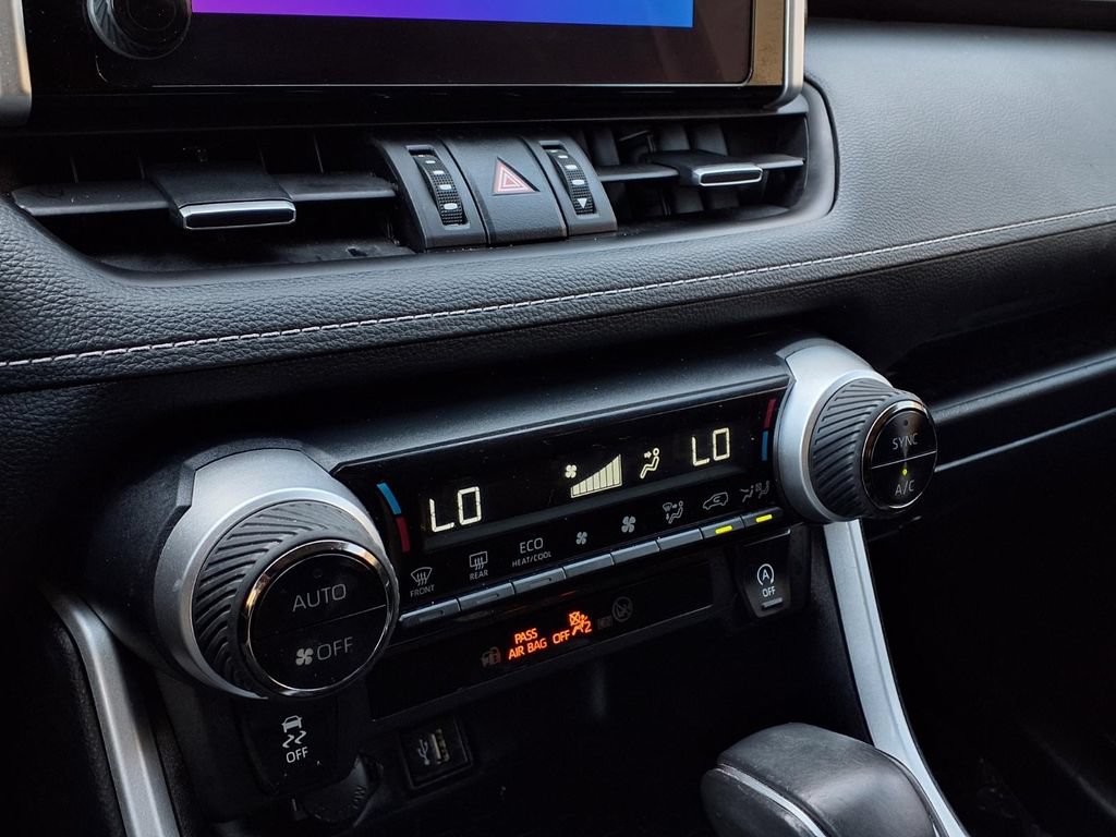 Used 2024 Toyota RAV4 XLE Premium FWD image 10
