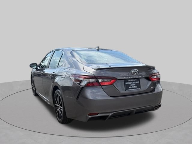 Used 2024 Toyota Camry SE FWD image 4