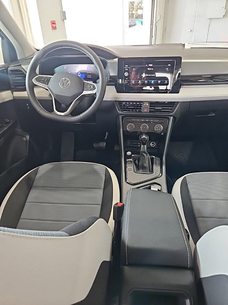 New 2026 Volkswagen Taos S image 24