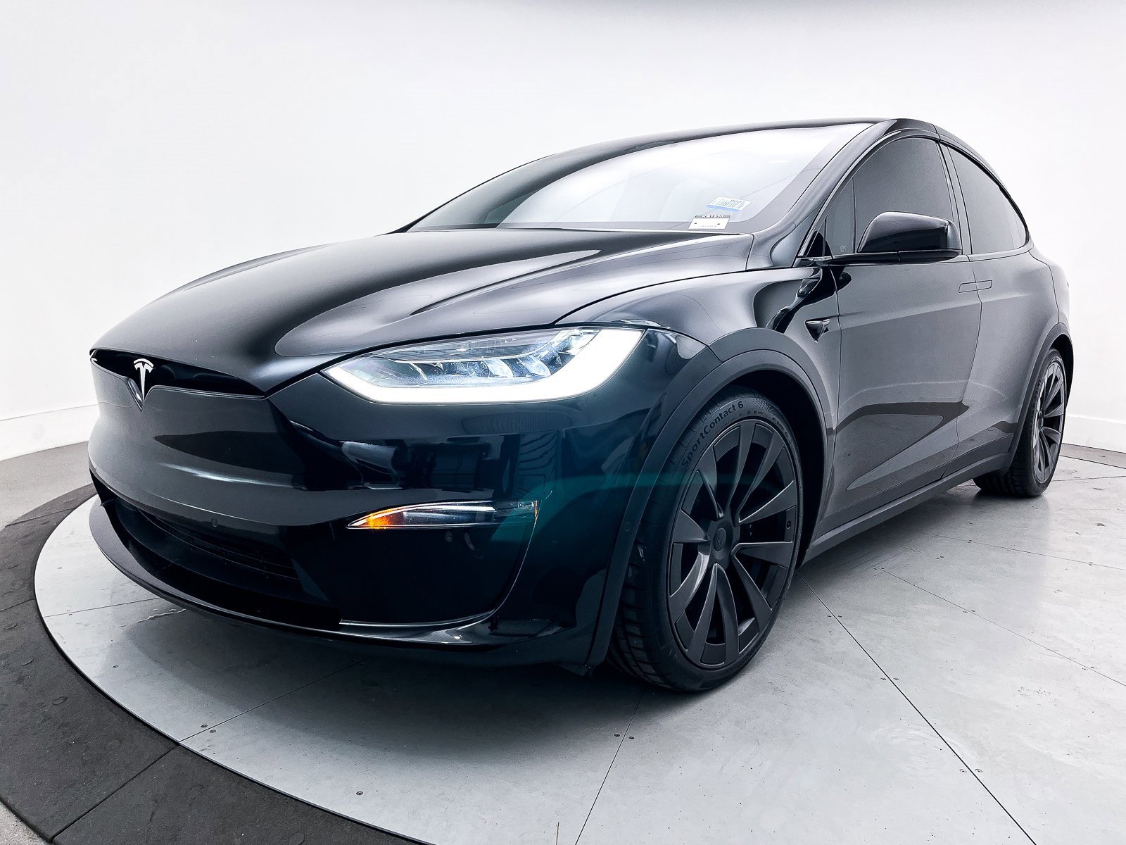 Used 2022 Tesla Model X Plaid image 13