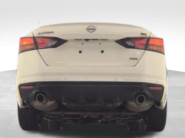 Used 2025 Nissan Altima 2.5 SR AWD/4WD image 5