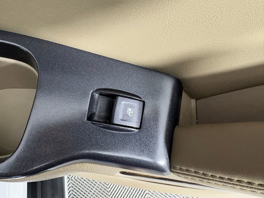 Used 2019 GMC Yukon SLT w/ Open Road Package AWD/4WD image 54