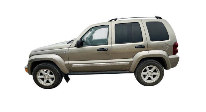 Used 2005 Jeep Liberty Limited AWD/4WD image 2