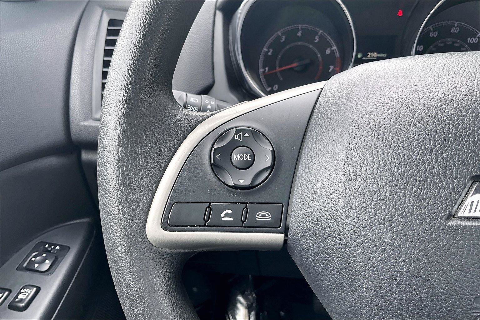 Used 2024 Mitsubishi Outlander Sport ES AWD/4WD image 18