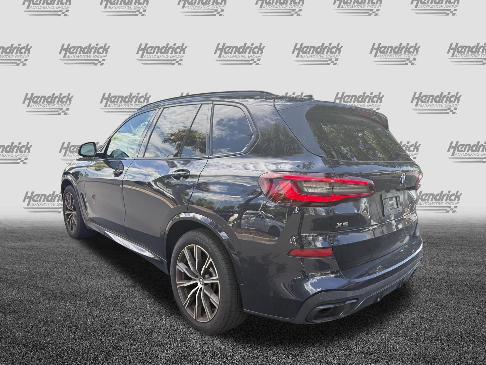 Used 2022 BMW X5 M50i AWD/4WD image 9