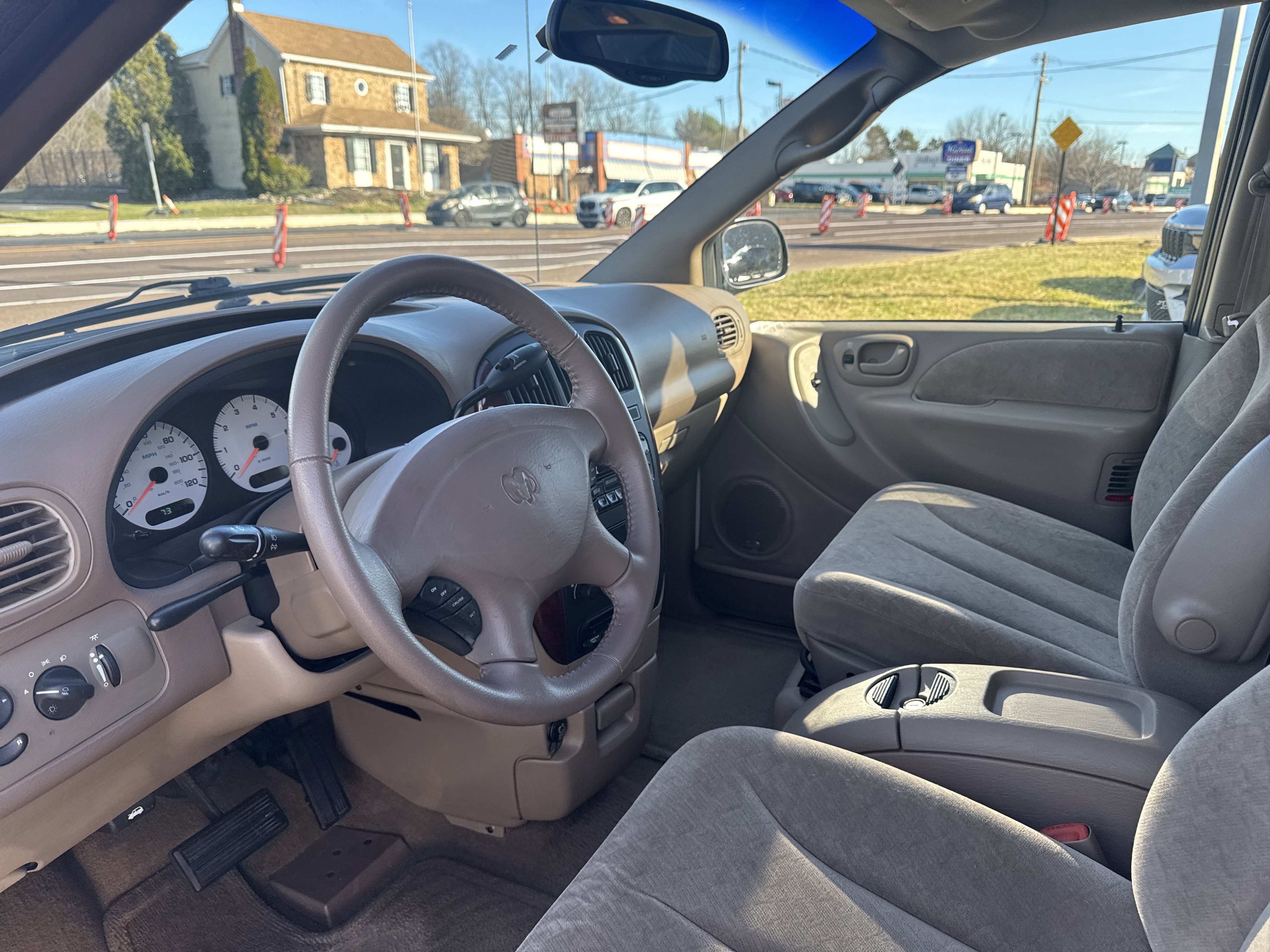 Used 2001 Dodge Grand Caravan ES image 12