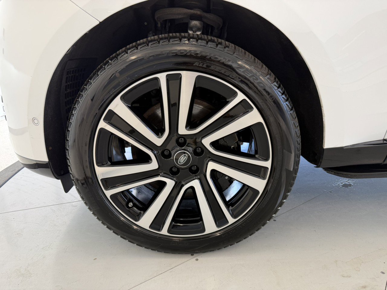 Used 2023 Land Rover Range Rover SE AWD/4WD image 45