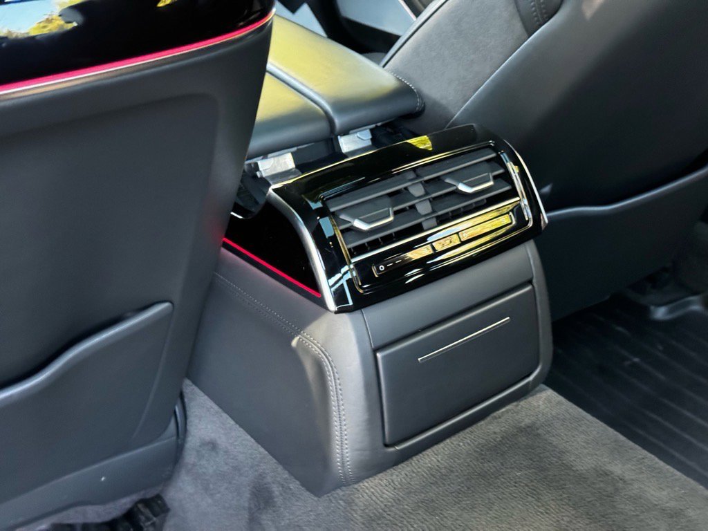 Used 2021 Audi S8 L w/ S8 Executive Package image 17