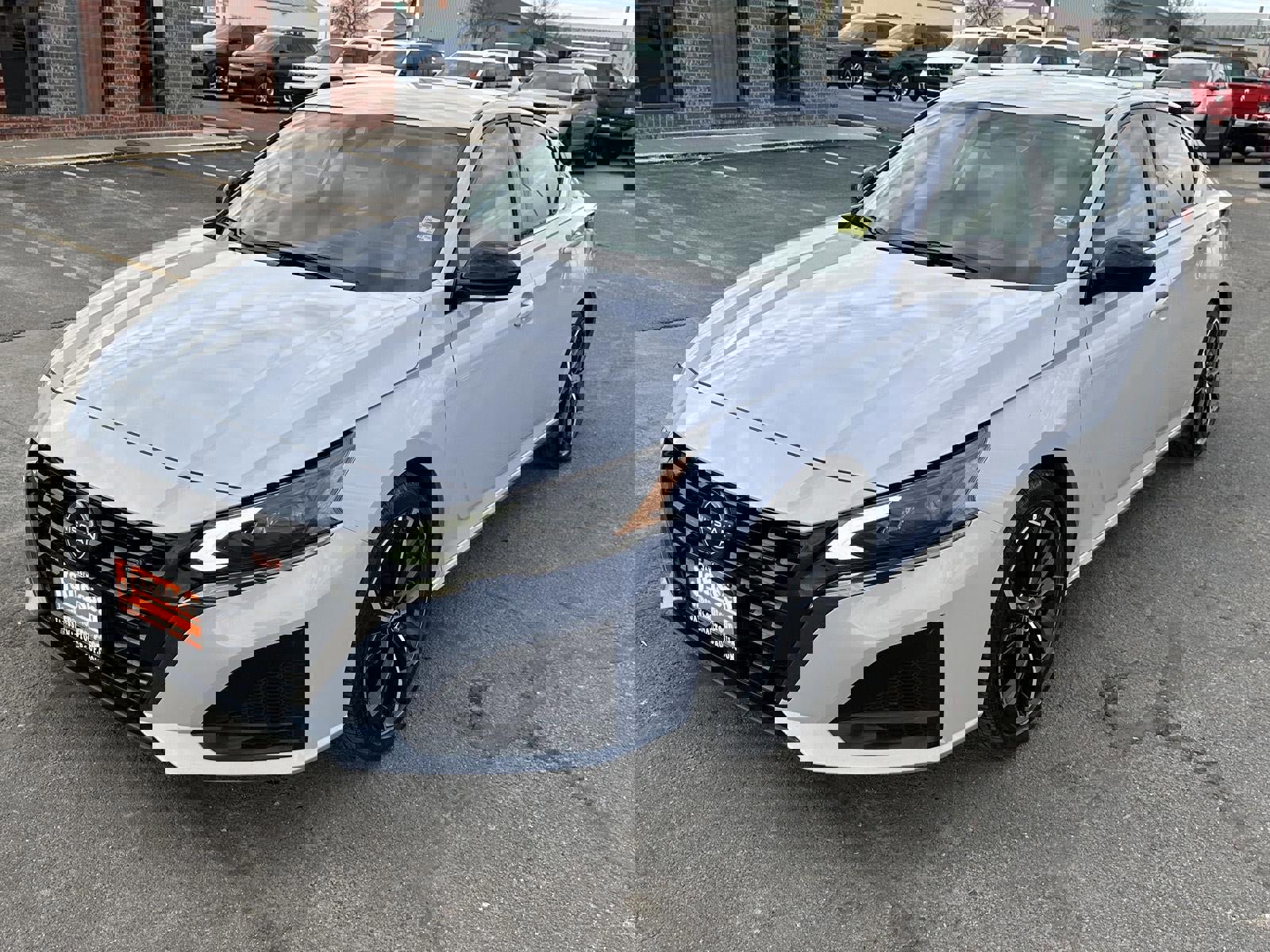 Used 2024 Nissan Altima 2.5 SR image 8