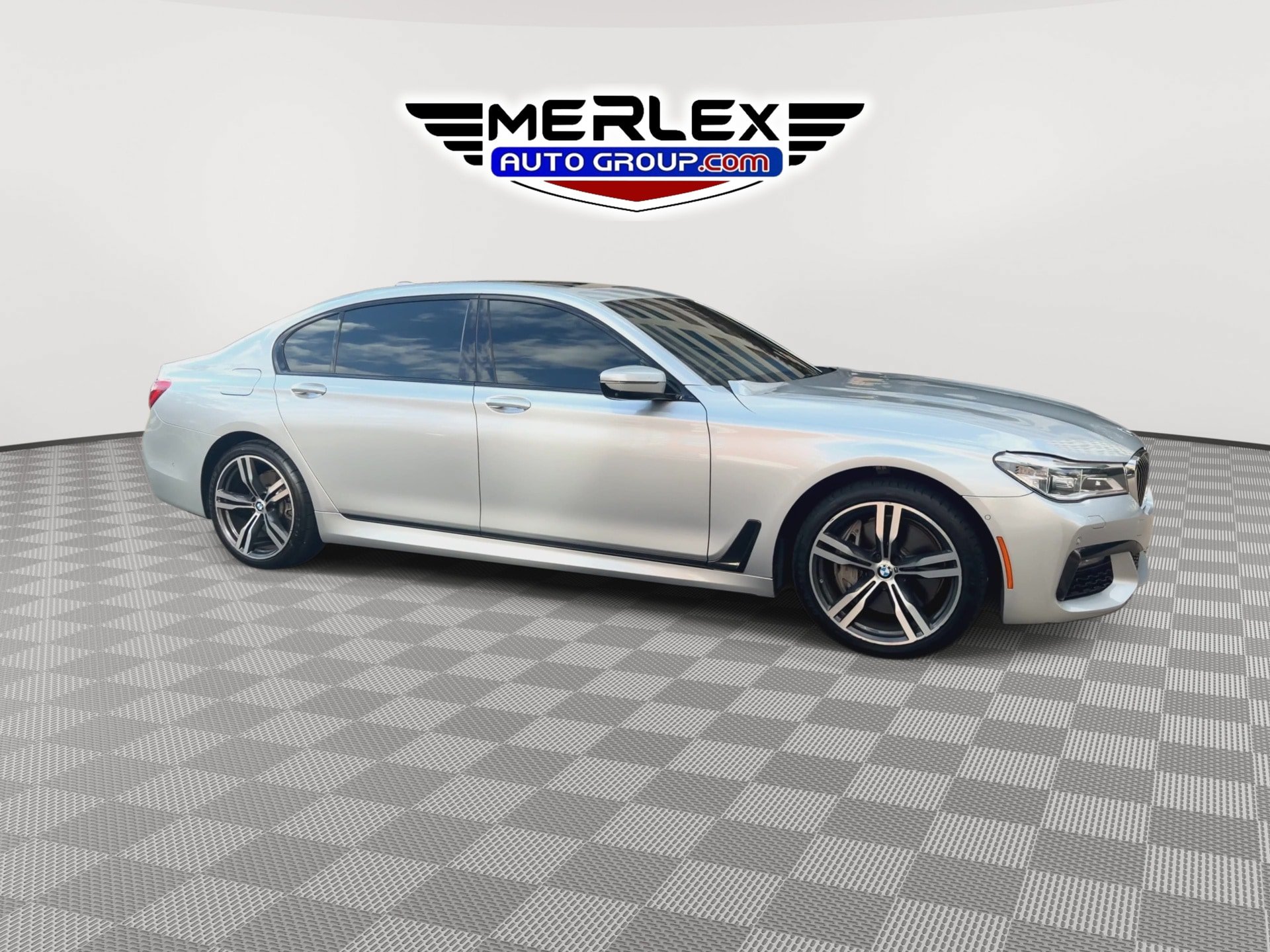 Used 2019 BMW 750i RWD image 2