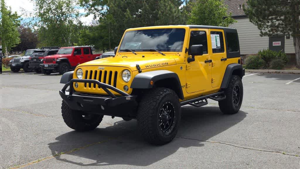 Used 2015 Jeep Wrangler Unlimited Rubicon w/ Connectivity Group AWD/4WD image 4
