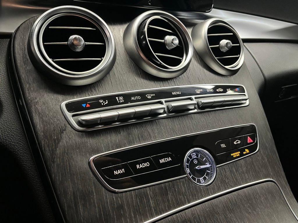 Used 2019 Mercedes-Benz C 300 4MATIC Sedan image 10