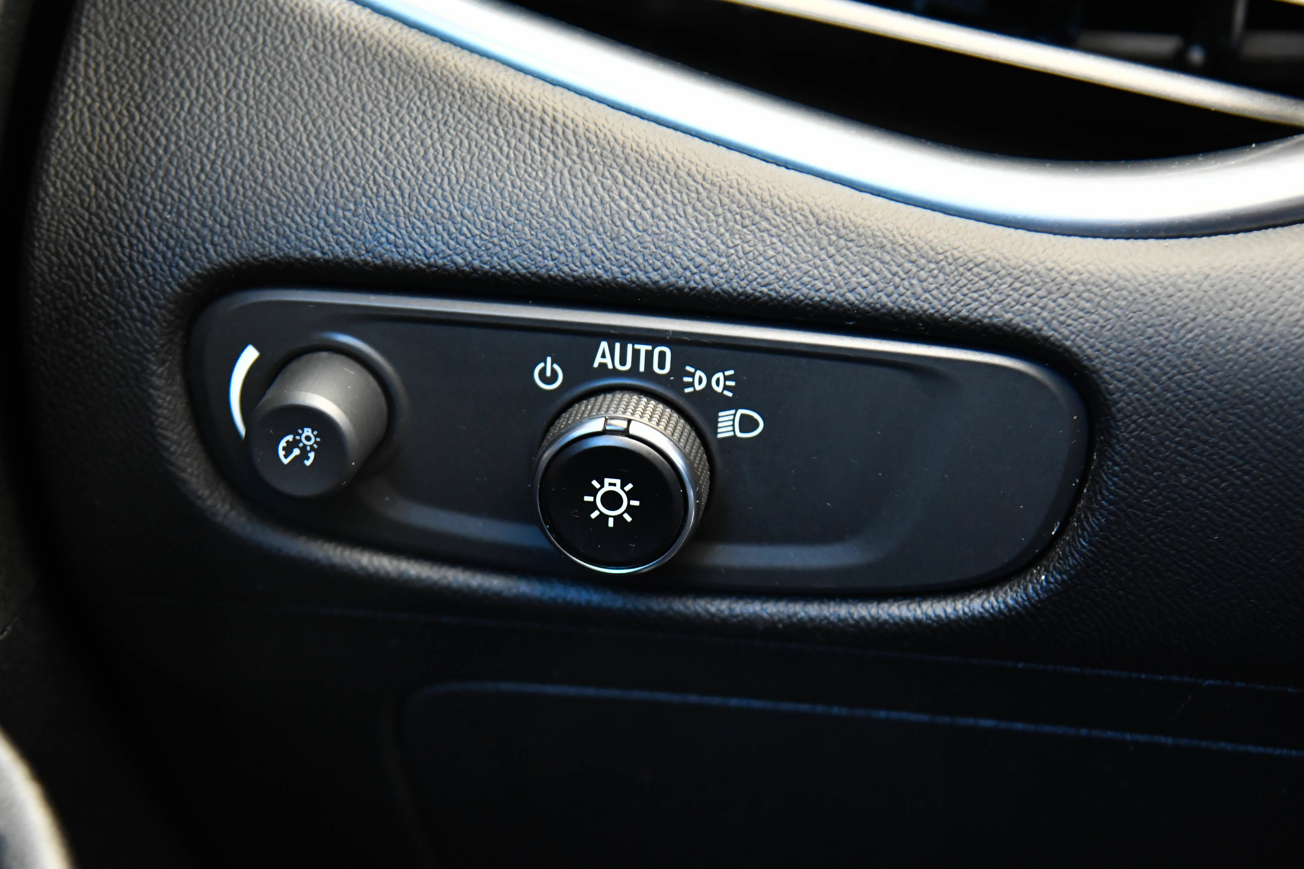 Used 2020 Chevrolet Malibu LT FWD image 31