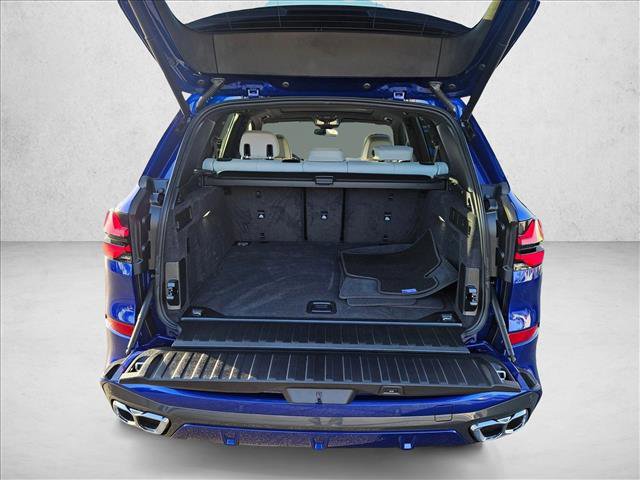 Used 2025 BMW X5 M60i image 6