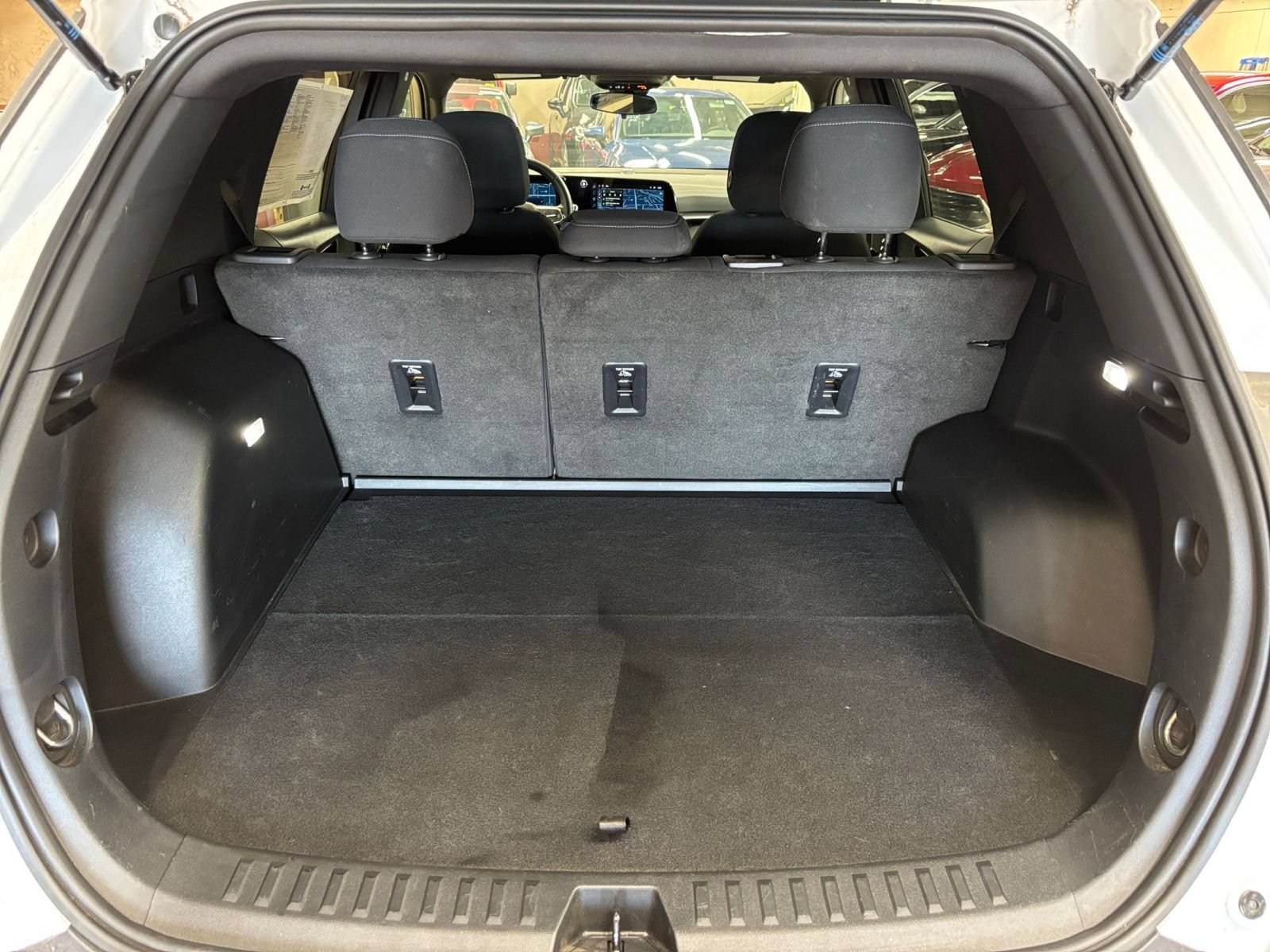 Used 2025 Chevrolet Equinox LT FWD image 31