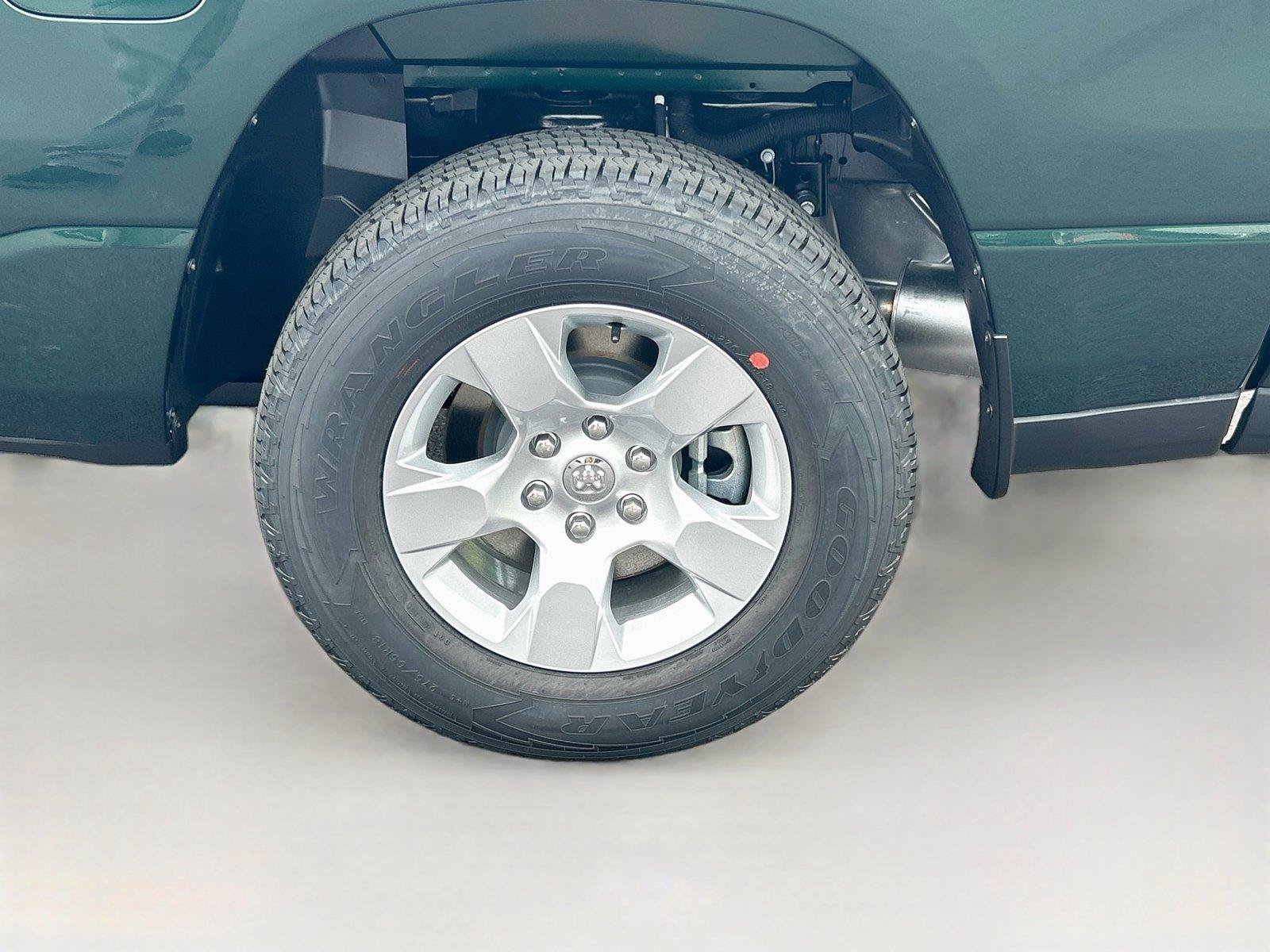 New 2026 RAM 1500 Tradesman AWD/4WD image 34