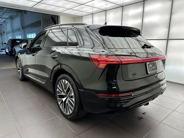 Used 2024 Audi Q8 e-tron Premium Plus w/ Premium Plus Package AWD/4WD image 2