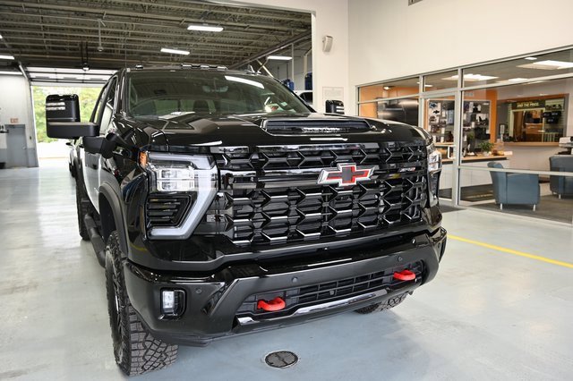 New 2026 Chevrolet Silverado 2500 ZR2 w/ LPO, Dark Essentials Package image 3