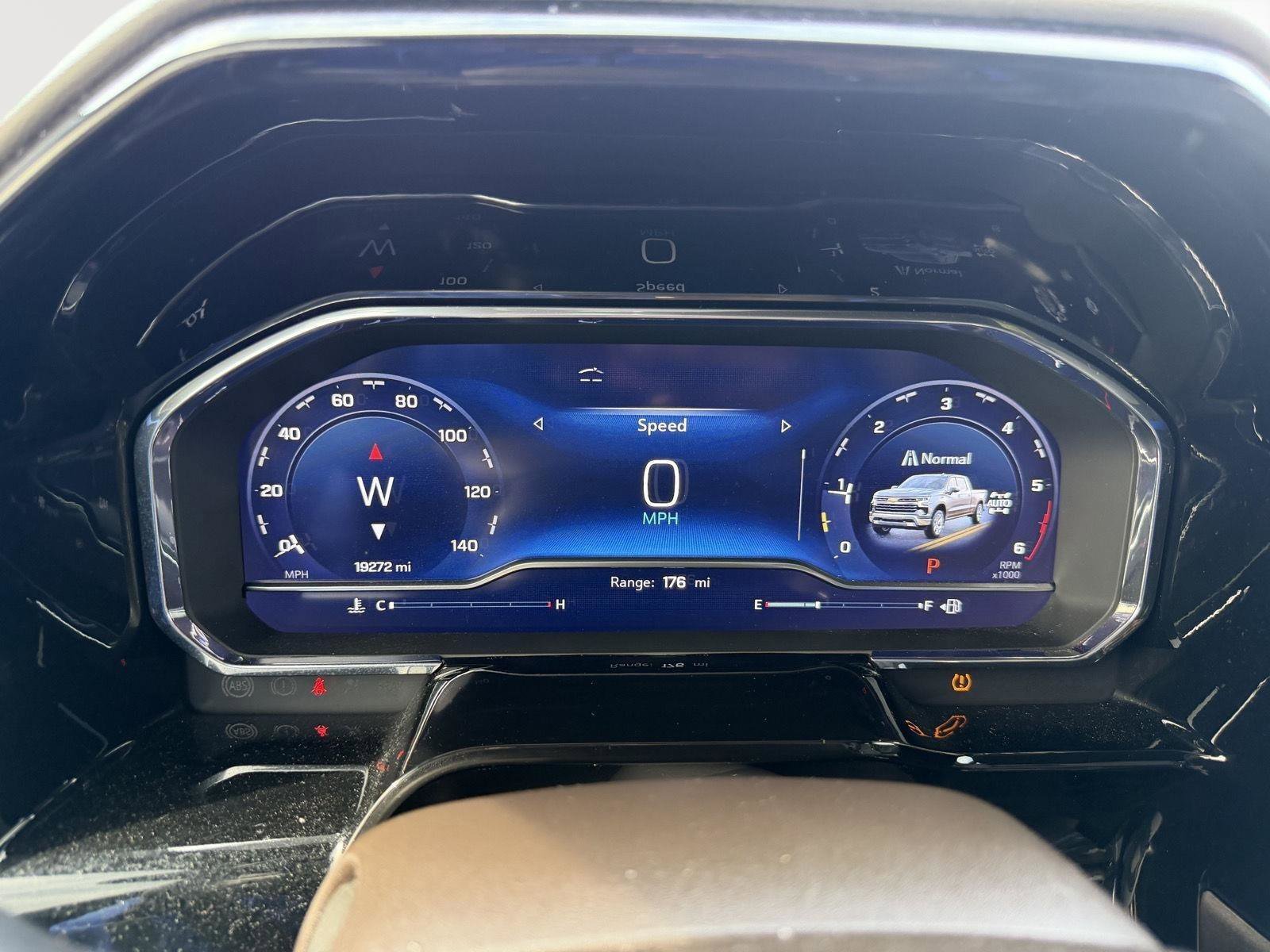 Used 2025 Chevrolet Silverado 1500 LTZ AWD/4WD image 15