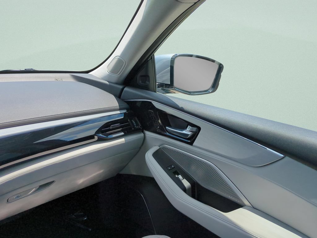 Used 2023 Acura MDX FWD w/ Technology Package image 13