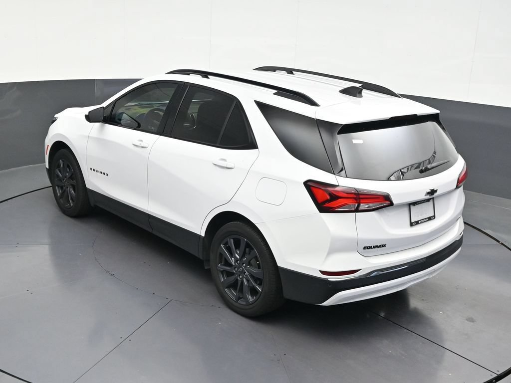Used 2023 Chevrolet Equinox RS FWD image 17