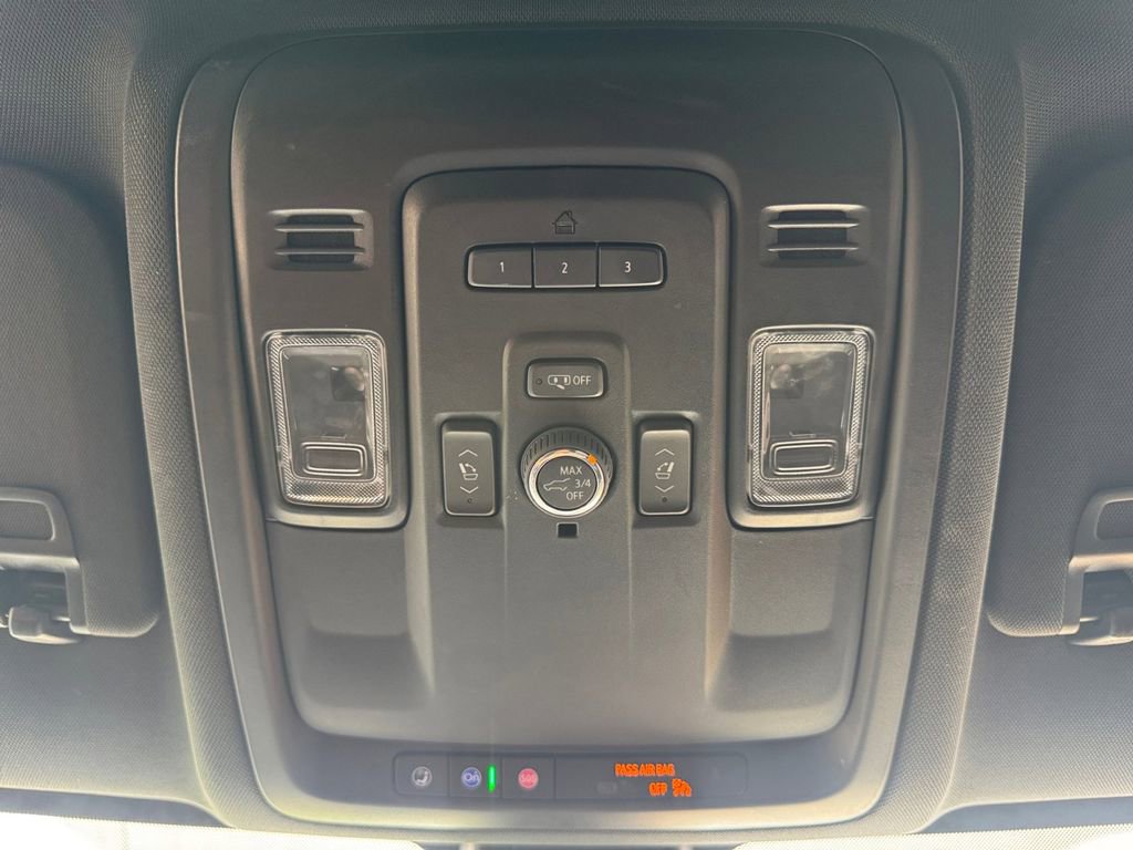 Used 2022 Chevrolet Suburban RST w/ Luxury Package AWD/4WD image 25