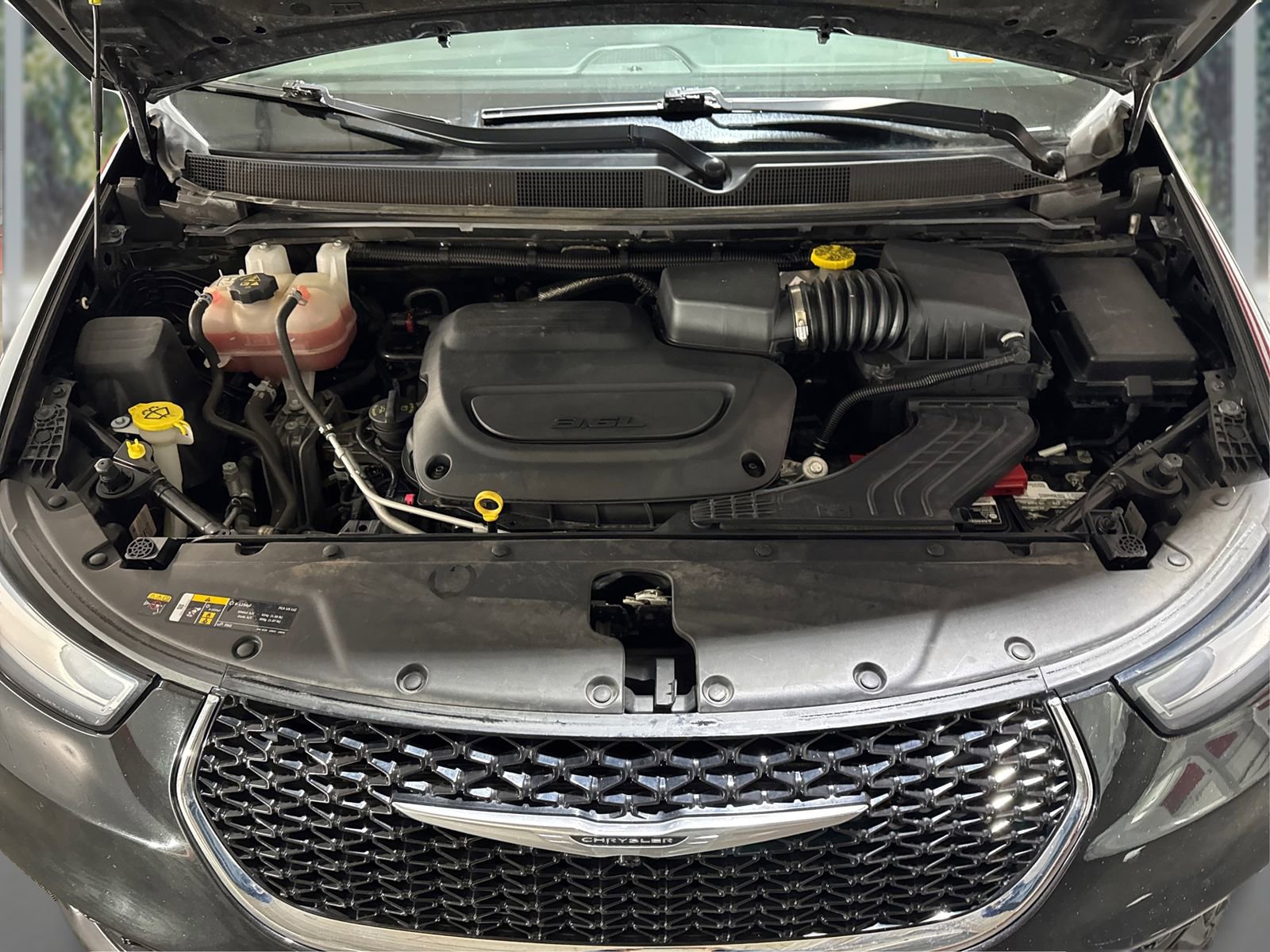 Used 2022 Chrysler Pacifica Touring-L image 22