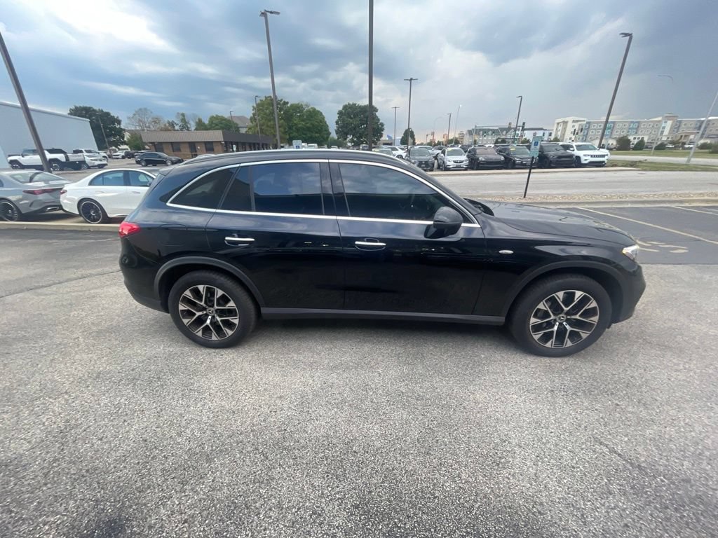 Used 2025 Mercedes-Benz GLC 350e 4MATIC image 8