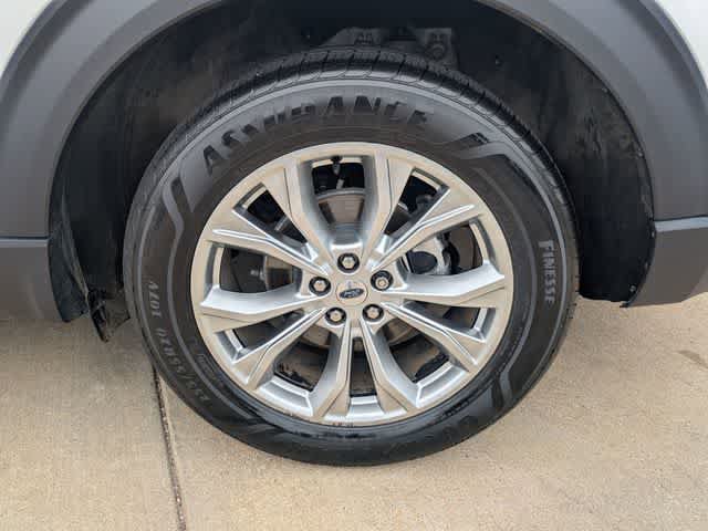 Used 2020 Ford Explorer XLT w/ Equipment Group 202A AWD/4WD image 13