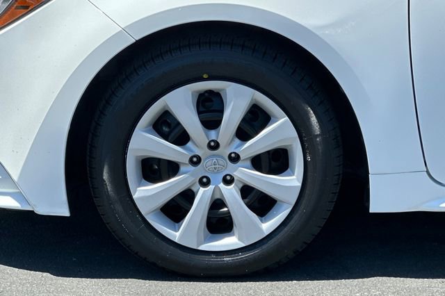 Used 2022 Toyota Corolla LE FWD image 27
