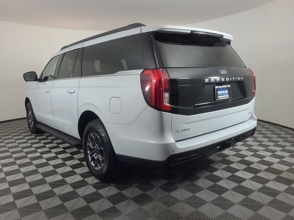 Used 2025 Ford Expedition Max Active AWD/4WD image 5