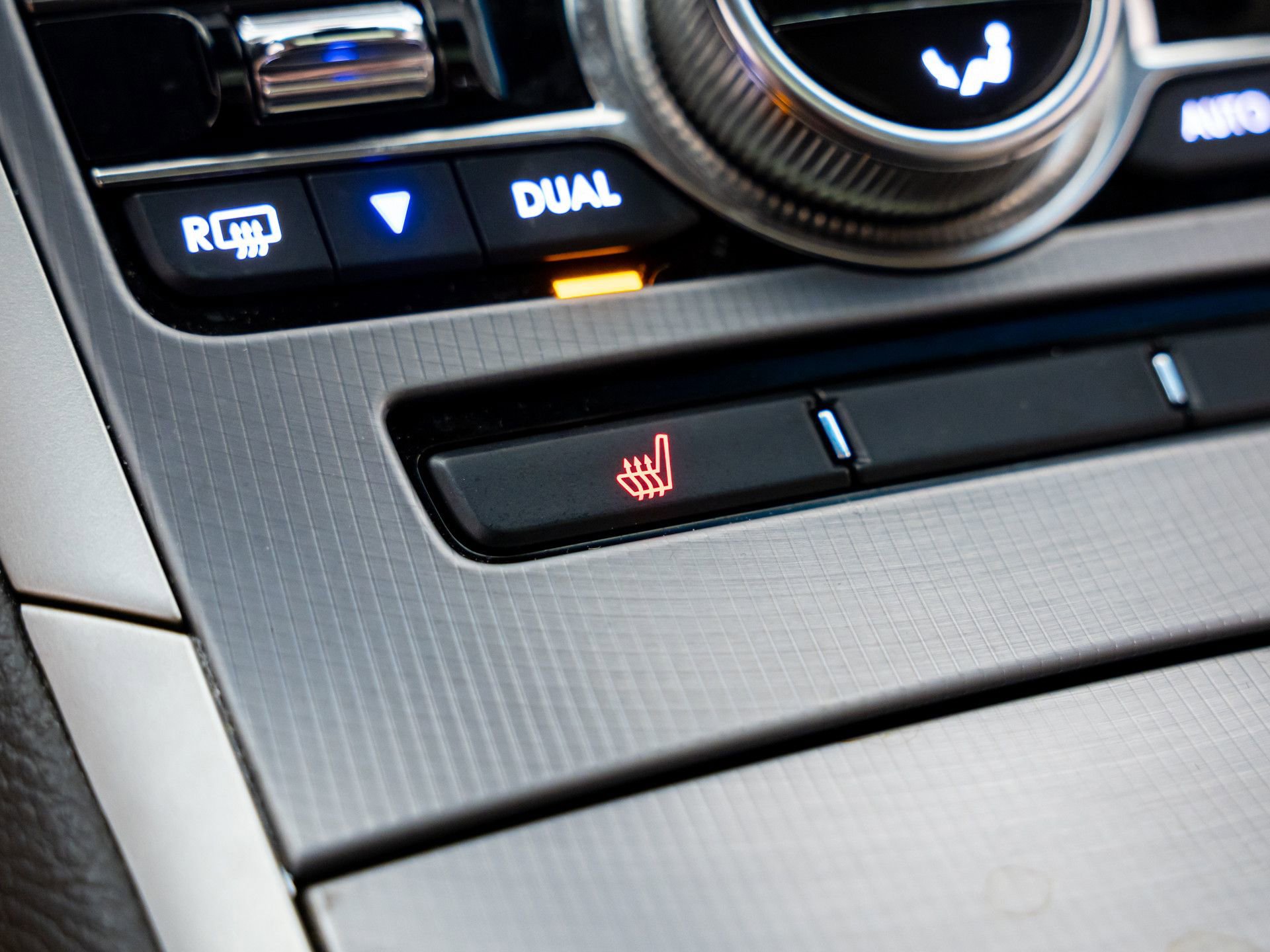 Used 2020 Lincoln MKZ Reserve image 28