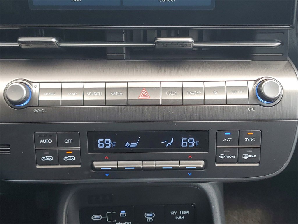 Used 2025 Hyundai Kona SEL image 31