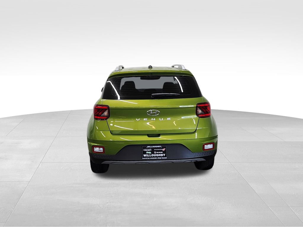 Used 2023 Hyundai Venue SEL w/ Cargo Package FWD image 7