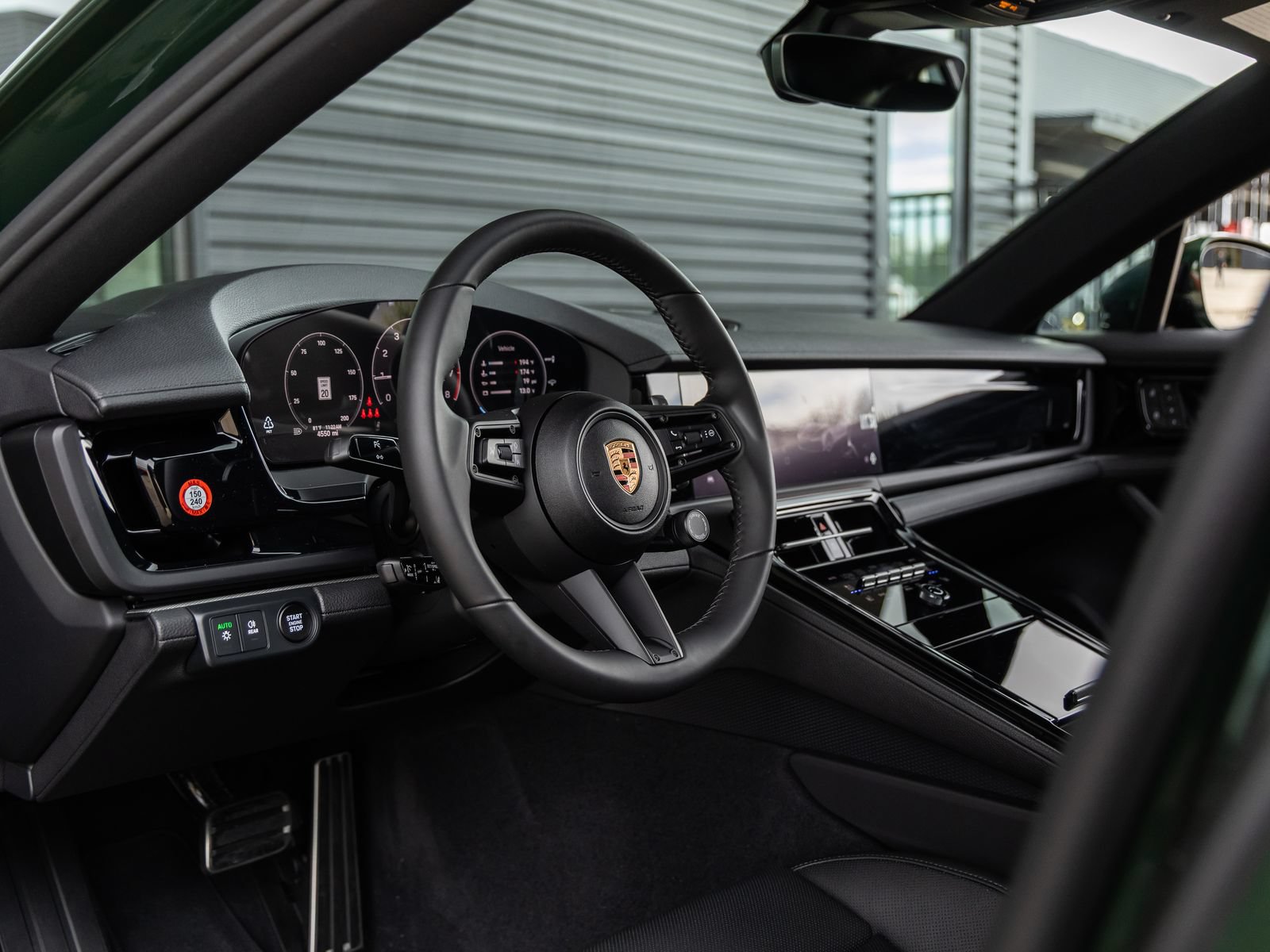 Certified 2025 Porsche Panamera image 4