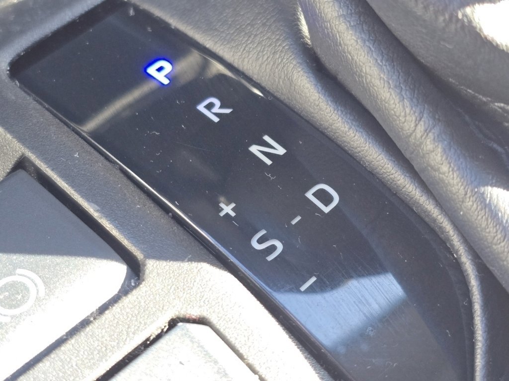 Used 2021 Toyota RAV4 LE image 26