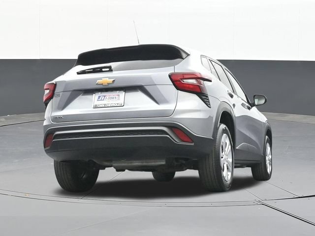 Used 2024 Chevrolet Trax LS FWD image 45
