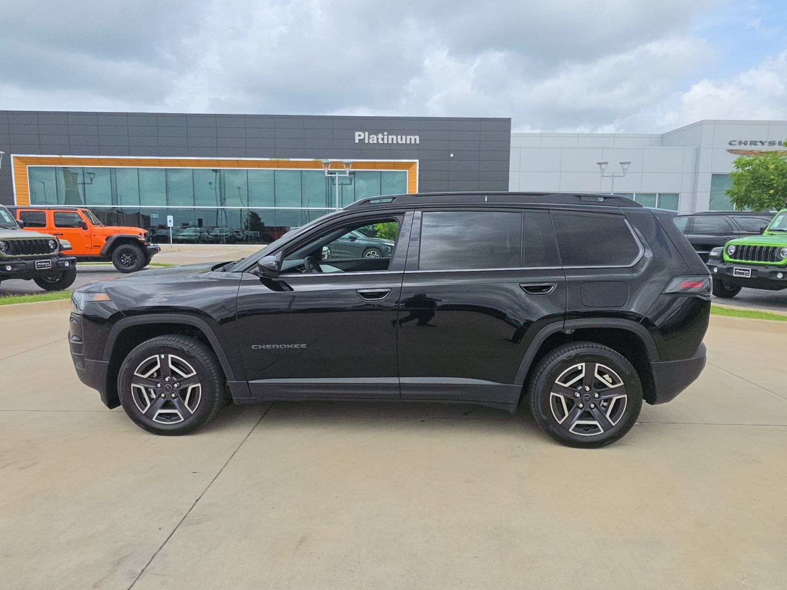New 2026 Jeep Cherokee Laredo AWD/4WD video 2