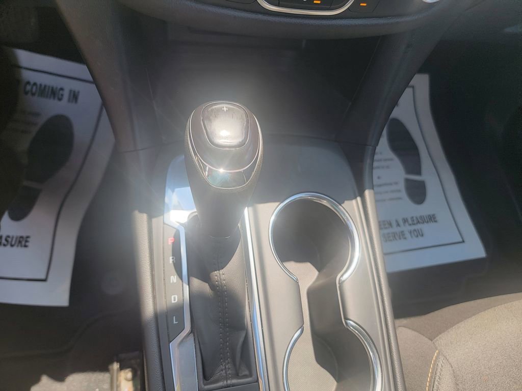 Used 2020 Chevrolet Equinox LT FWD image 18