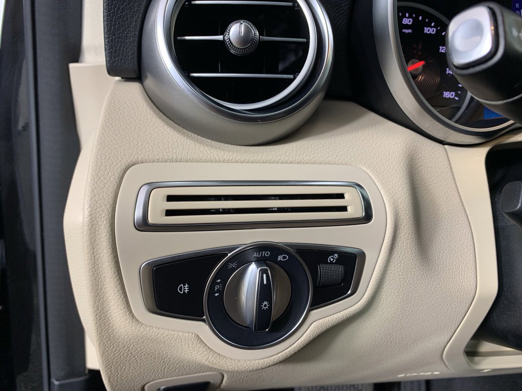 Used 2020 Mercedes-Benz C 300 Sedan image 17