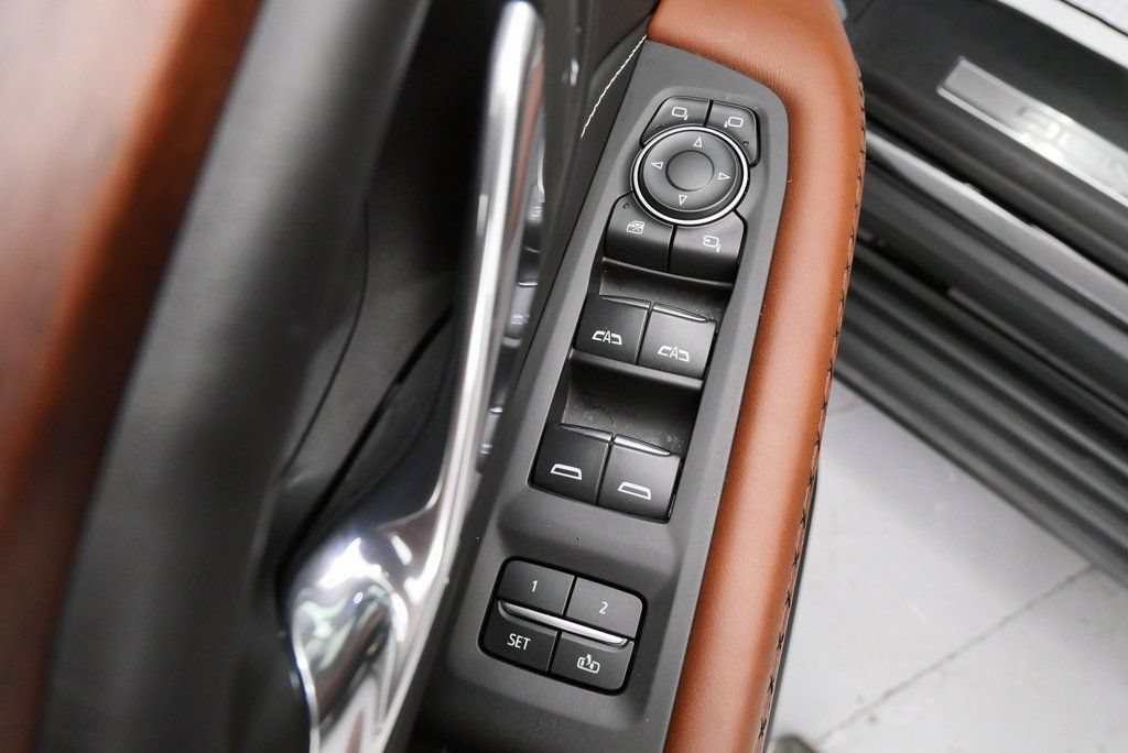 Used 2024 GMC Yukon Denali Ultimate AWD/4WD image 14