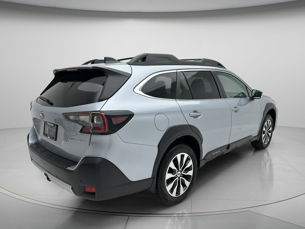 Used 2023 Subaru Outback Limited AWD/4WD image 5