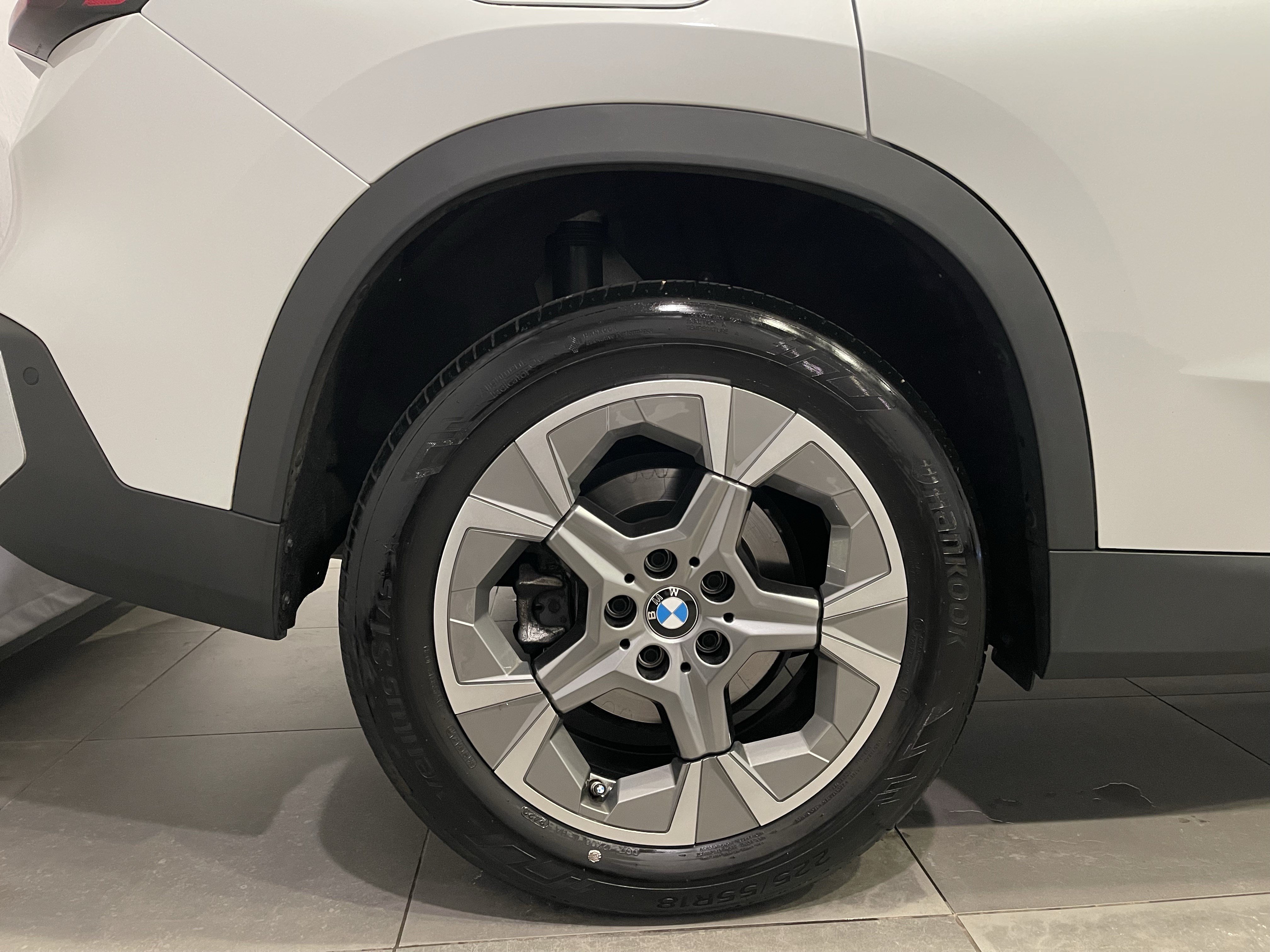 Certified 2023 BMW X1 xDrive28i w/ Convenience Package AWD/4WD image 9
