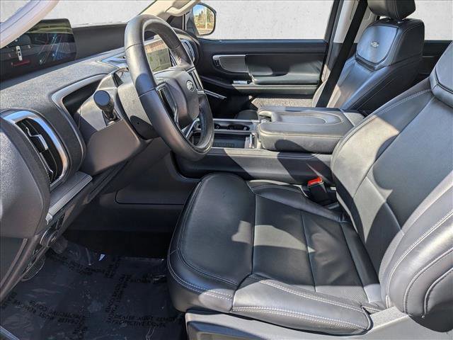 Used 2025 Ford Expedition Platinum AWD/4WD image 11