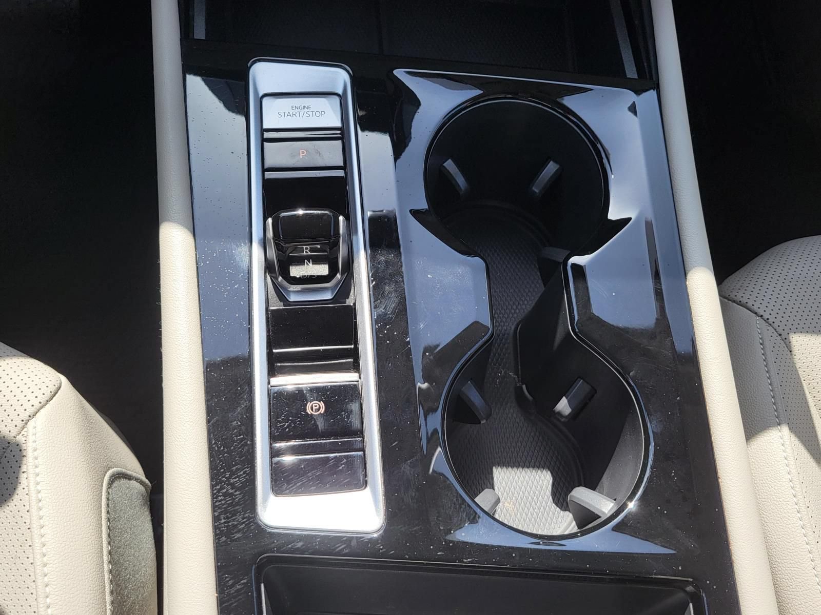 Used 2024 Volkswagen Atlas SE FWD image 29