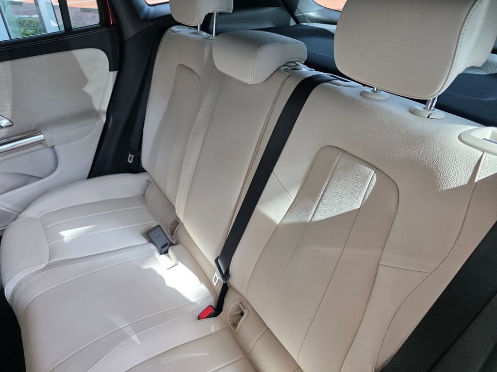 New 2026 Mercedes-Benz GLA 250 image 11