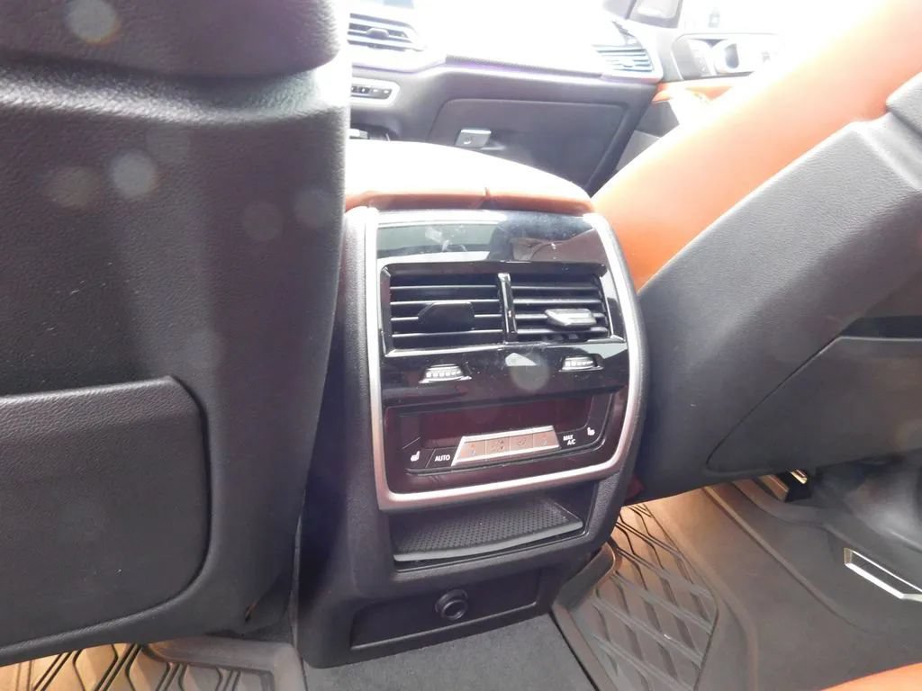 Used 2021 BMW X5 M50i w/ Premium Package AWD/4WD image 14